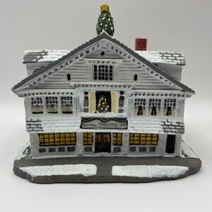 VTG 1988 Rockwell’s Studio Sculpture Main Street Collection Christmas Village